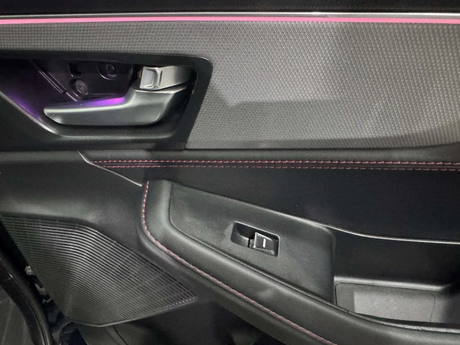 Acura MDX photo 25