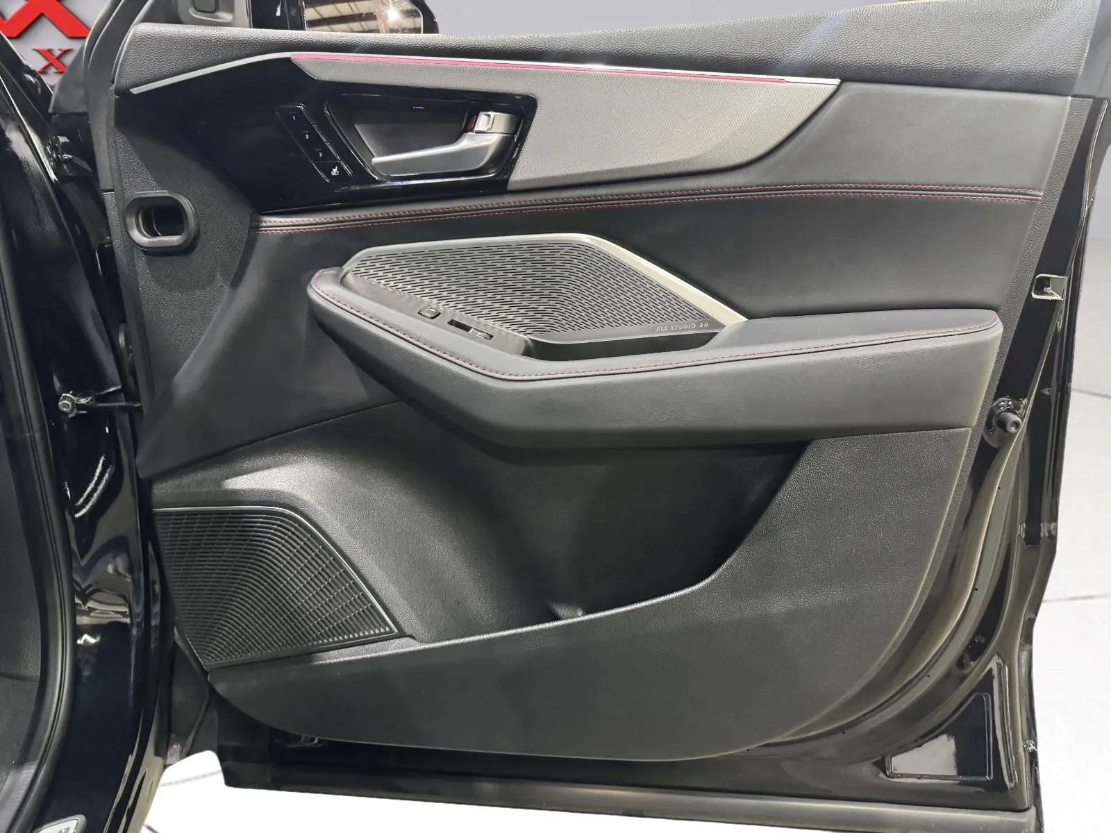 Acura MDX photo 29