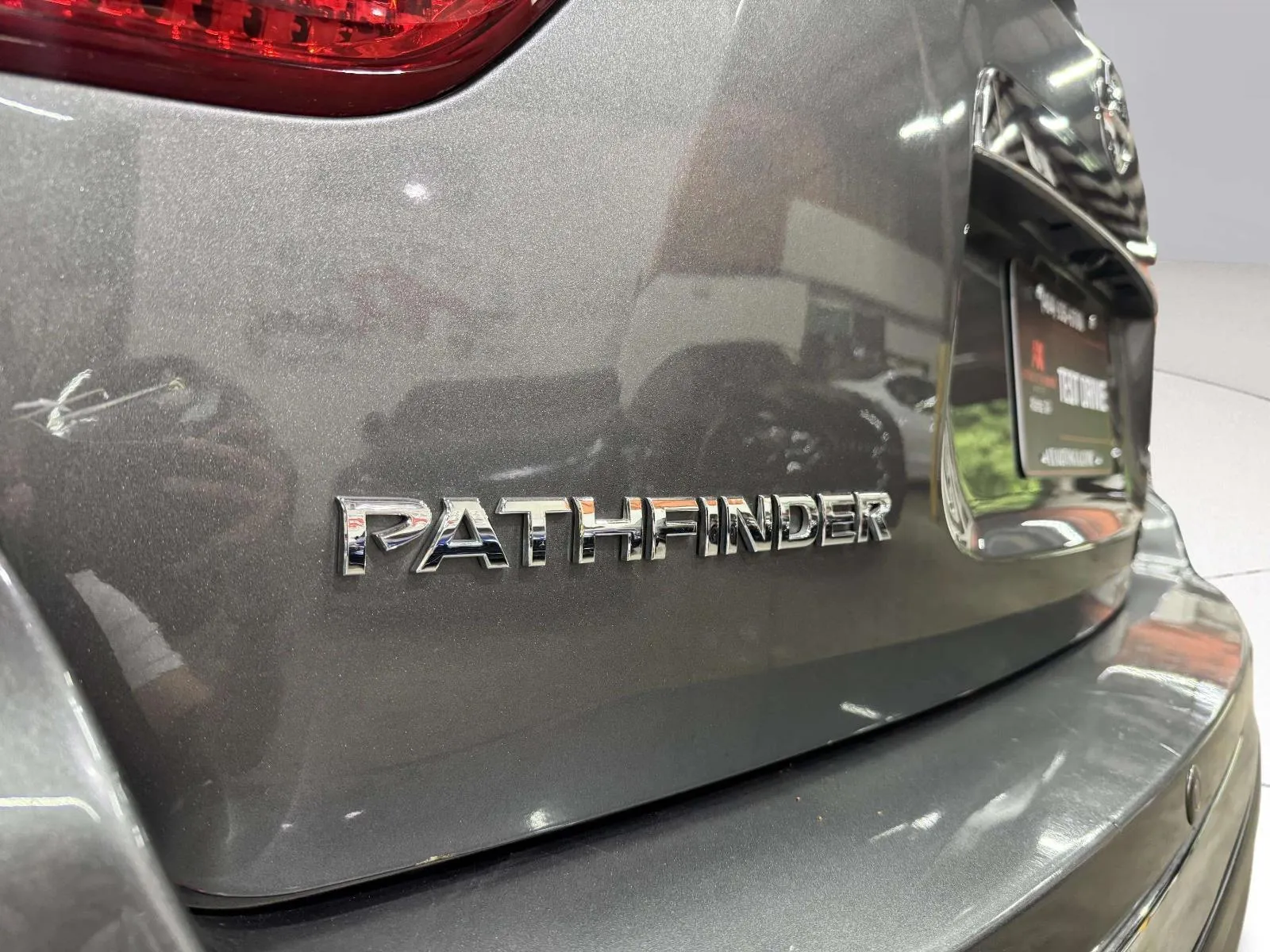 Nissan Pathfinder photo 16
