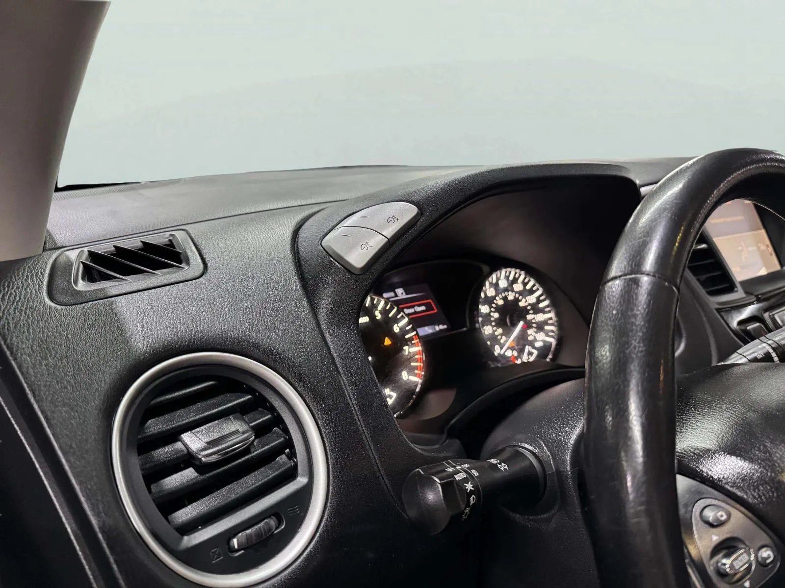 Nissan Pathfinder photo 34