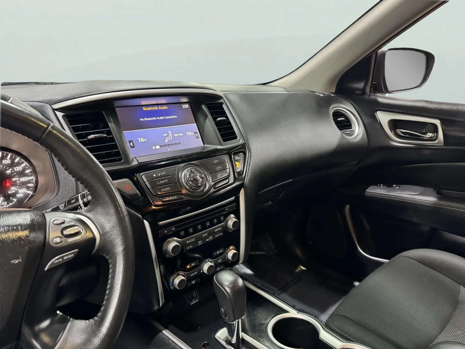 Nissan Pathfinder photo 35