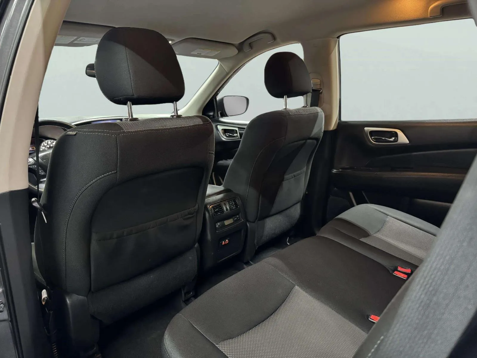 Nissan Pathfinder photo 47