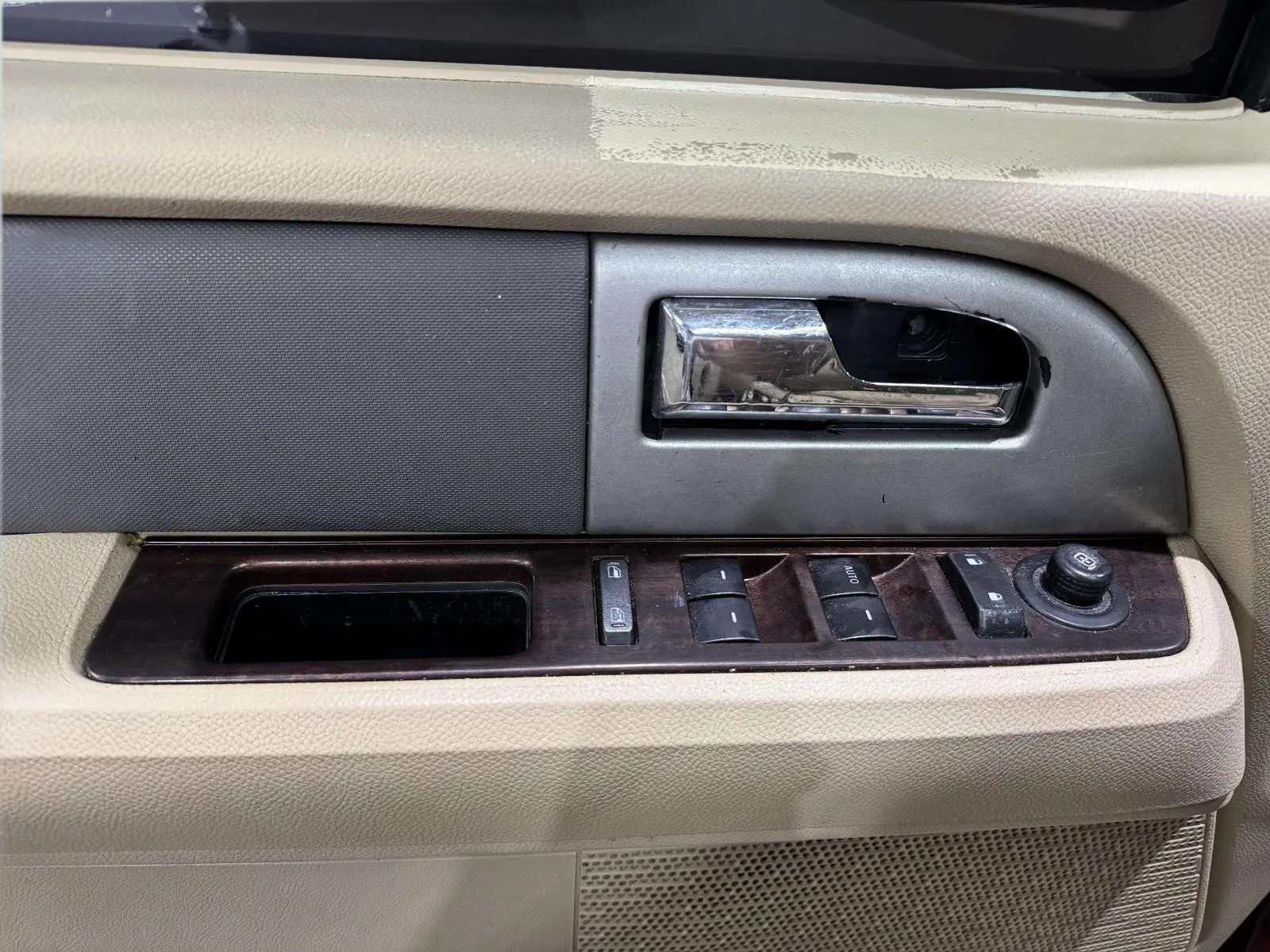 Ford Expedition photo 14