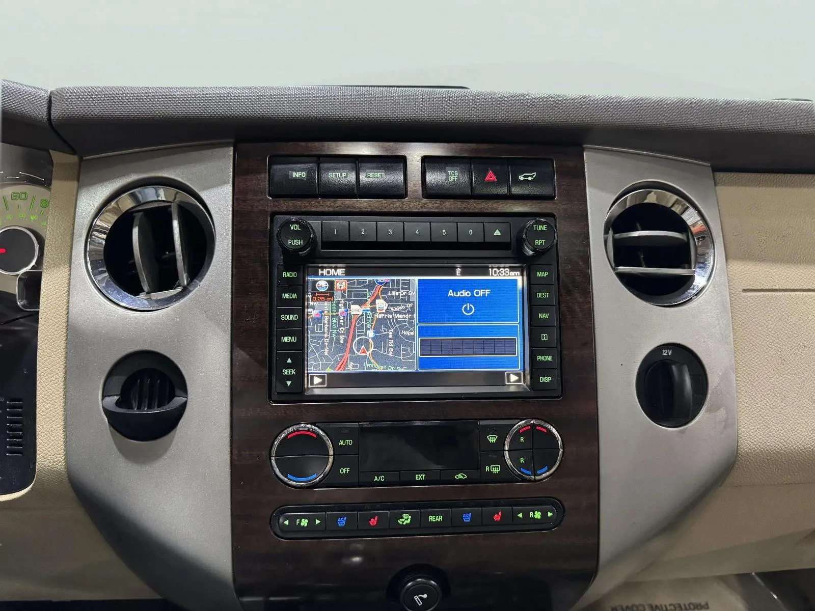 Ford Expedition photo 25