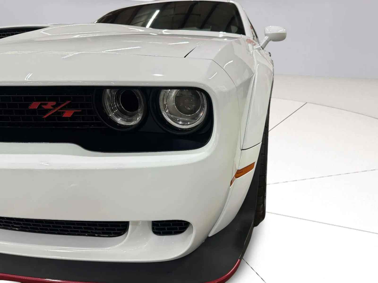 Dodge Challenger photo 12