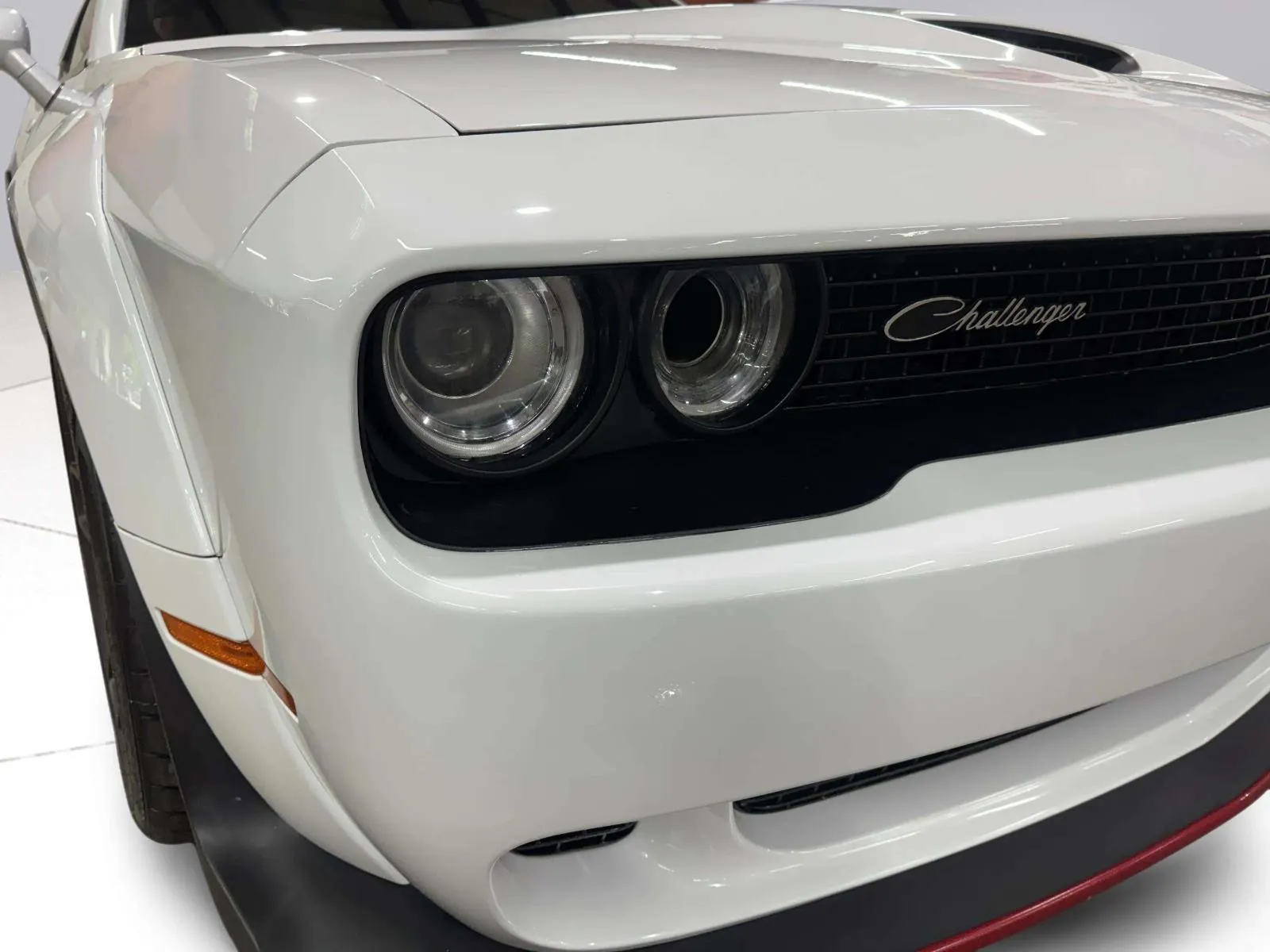 Dodge Challenger photo 13