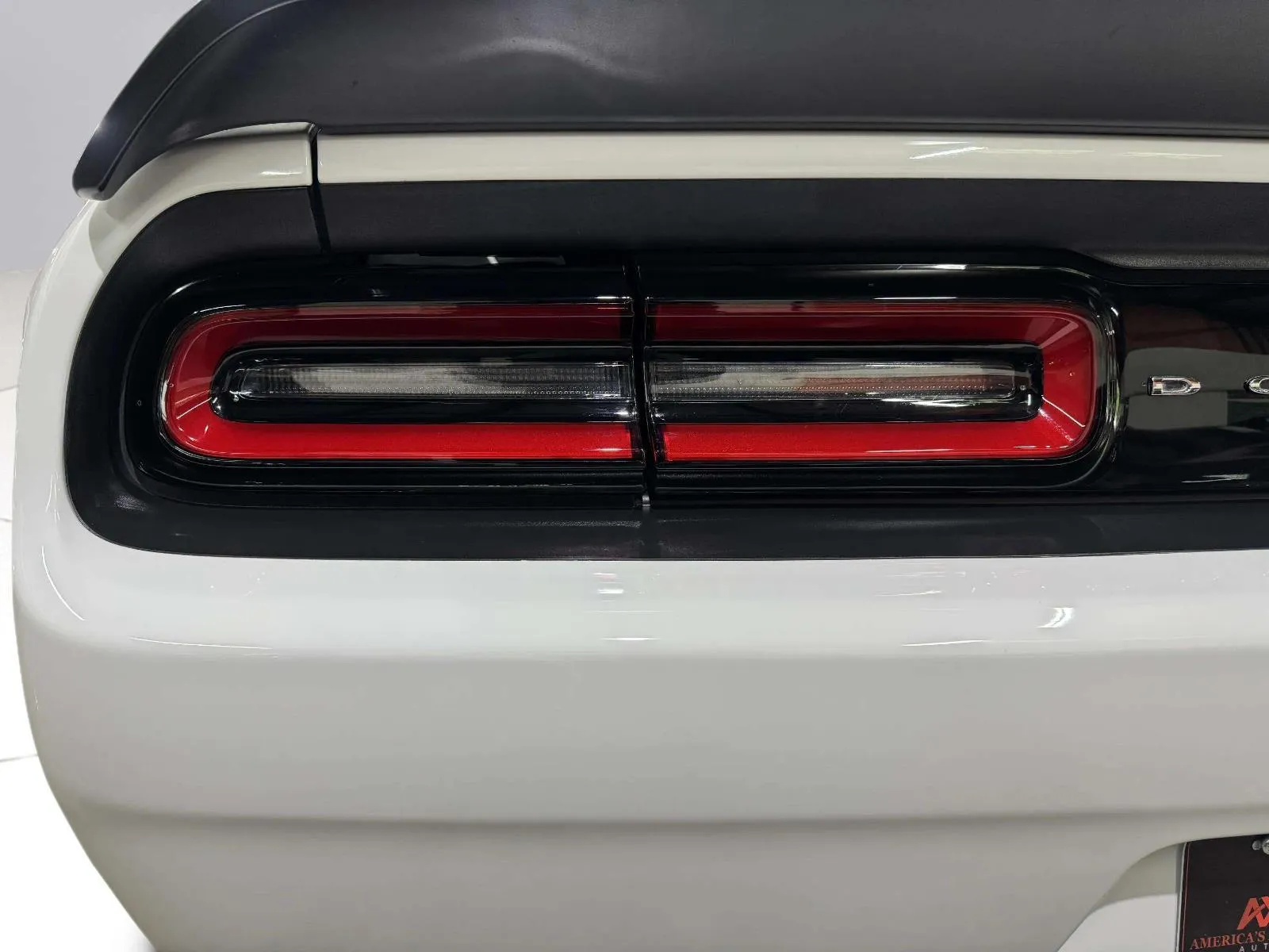 Dodge Challenger photo 14