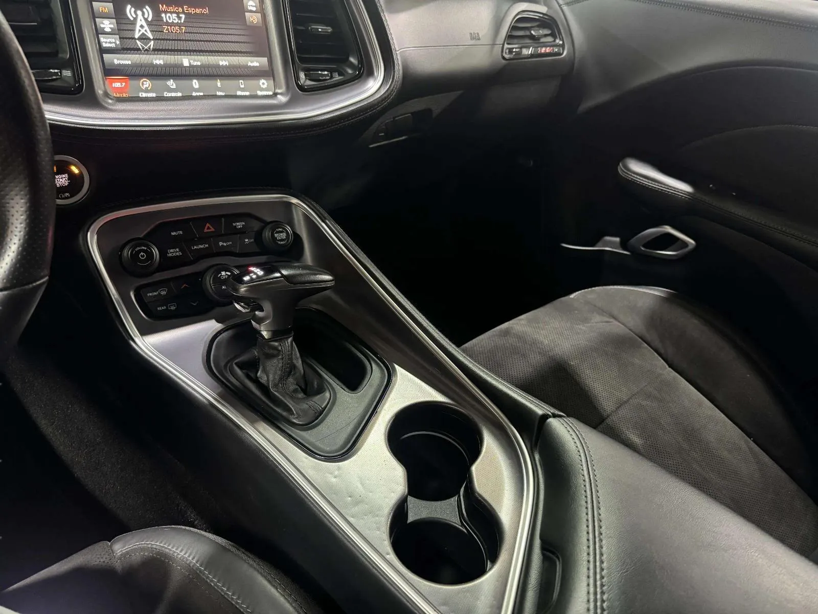 Dodge Challenger photo 36