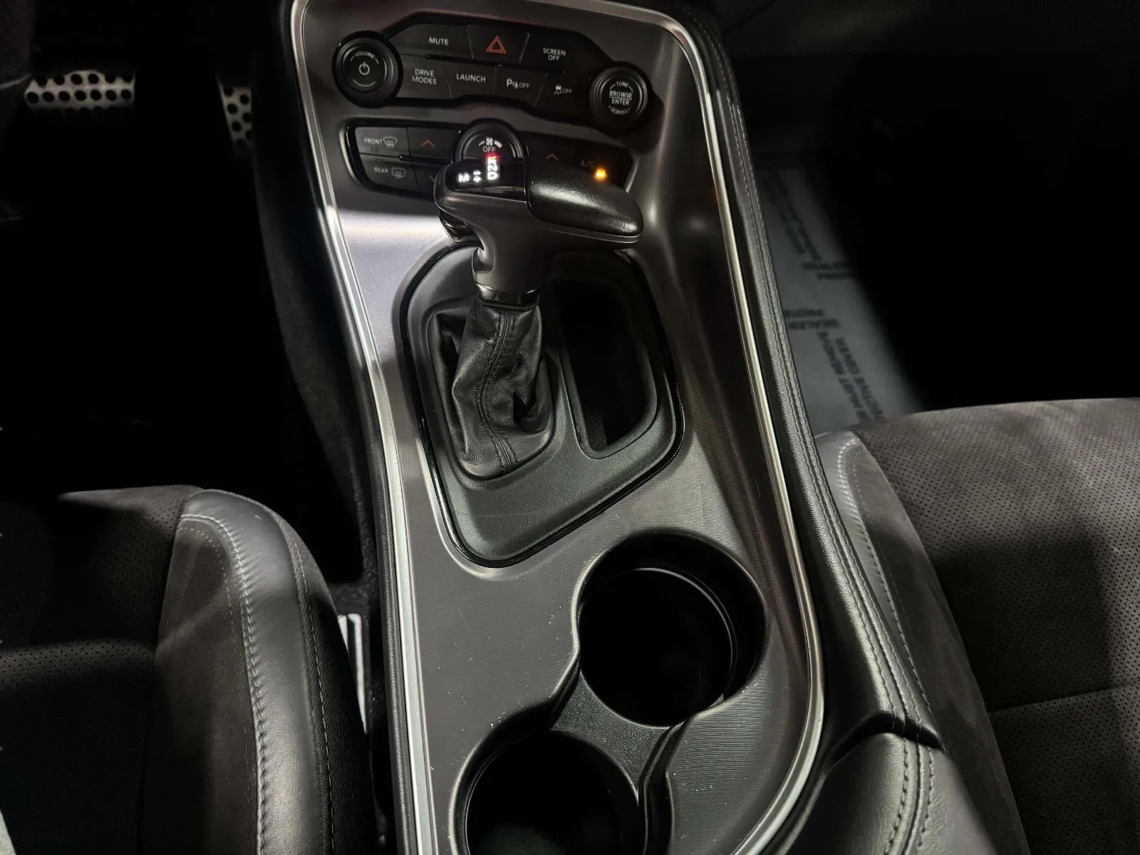 Dodge Challenger photo 37