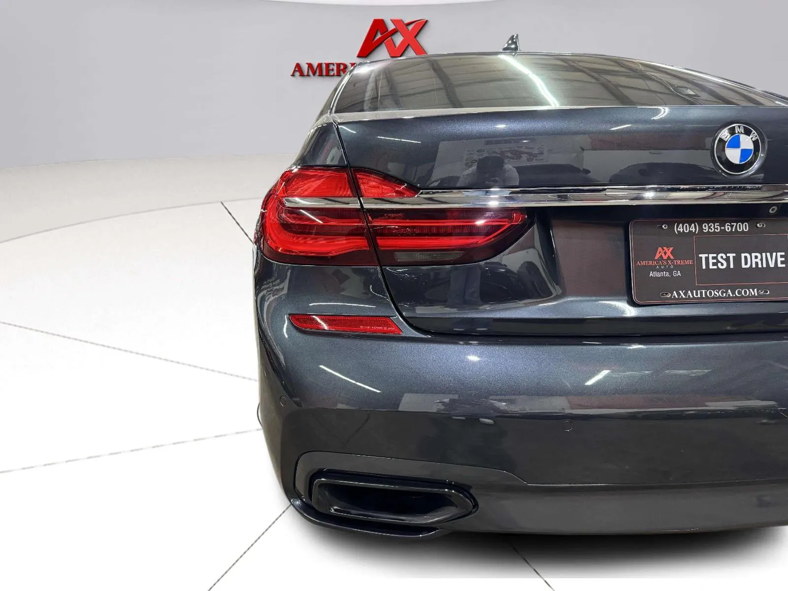 BMW 7 Series photo 13
