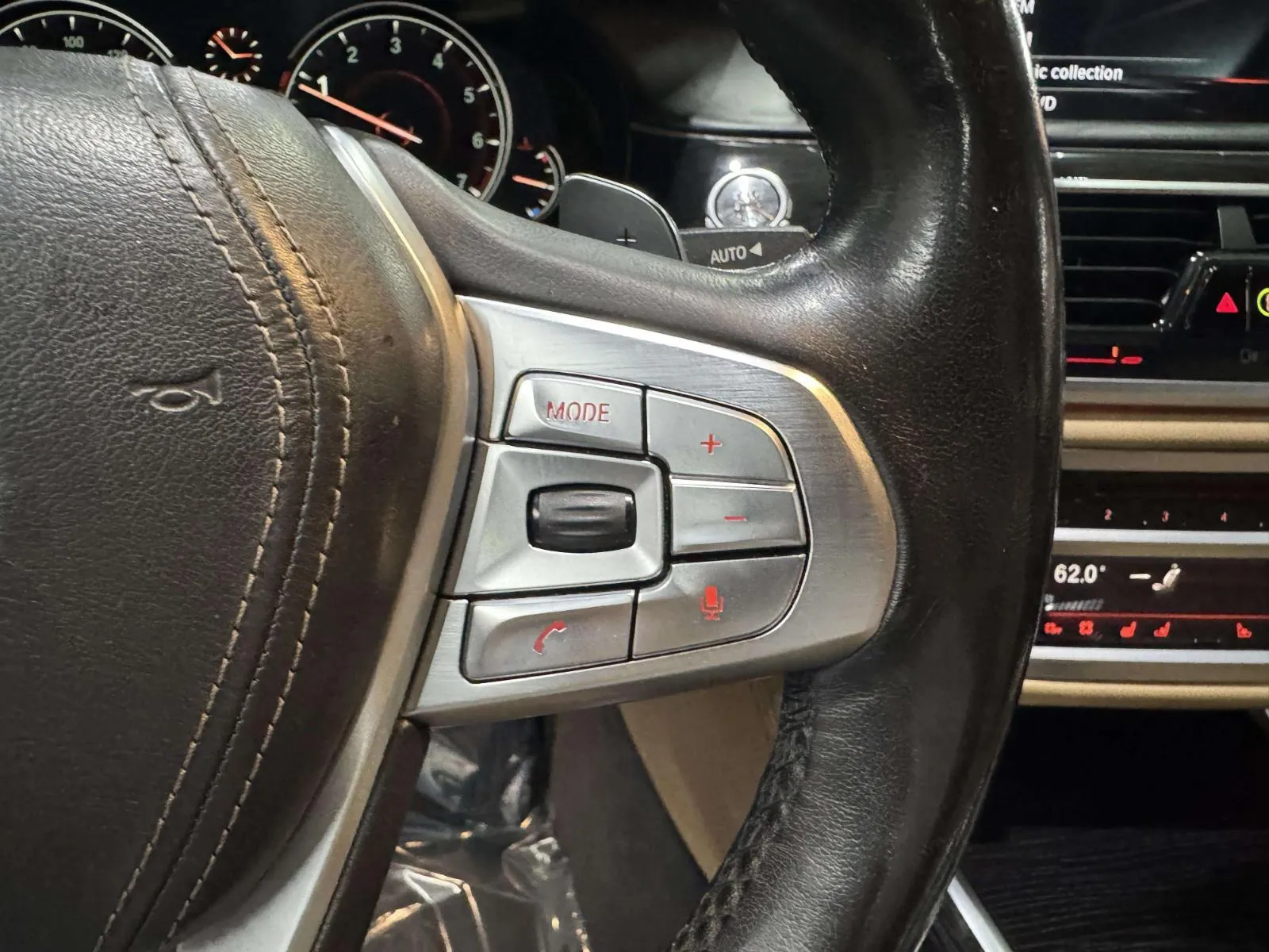 BMW 7 Series photo 29