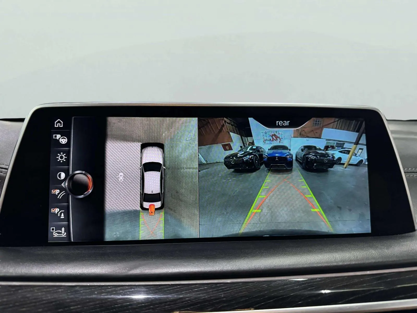 BMW 7 Series photo 38