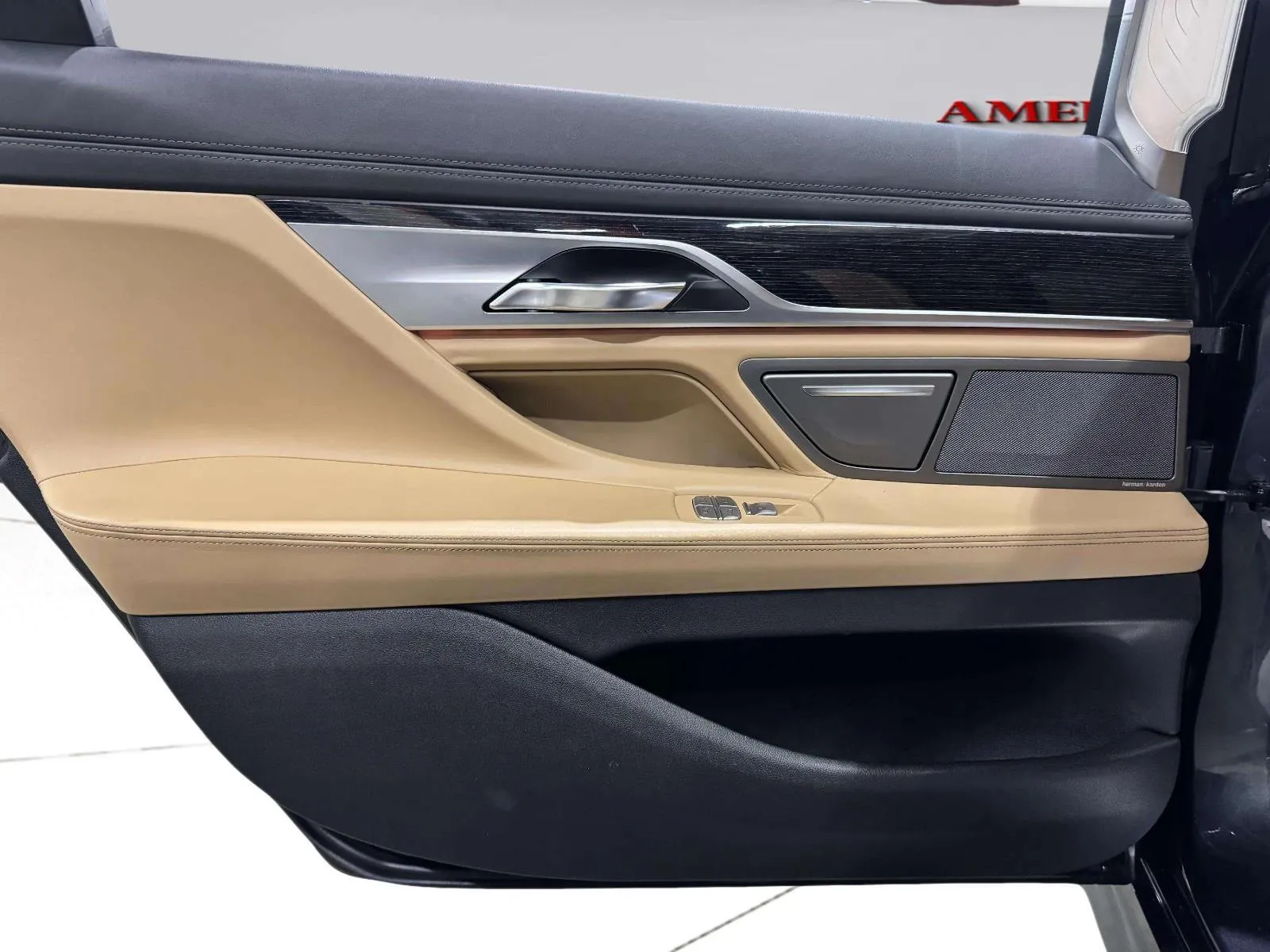 BMW 7 Series photo 40