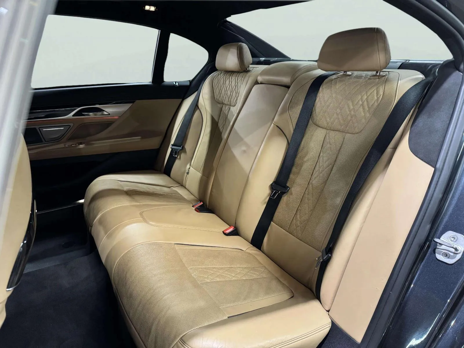 BMW 7 Series photo 44