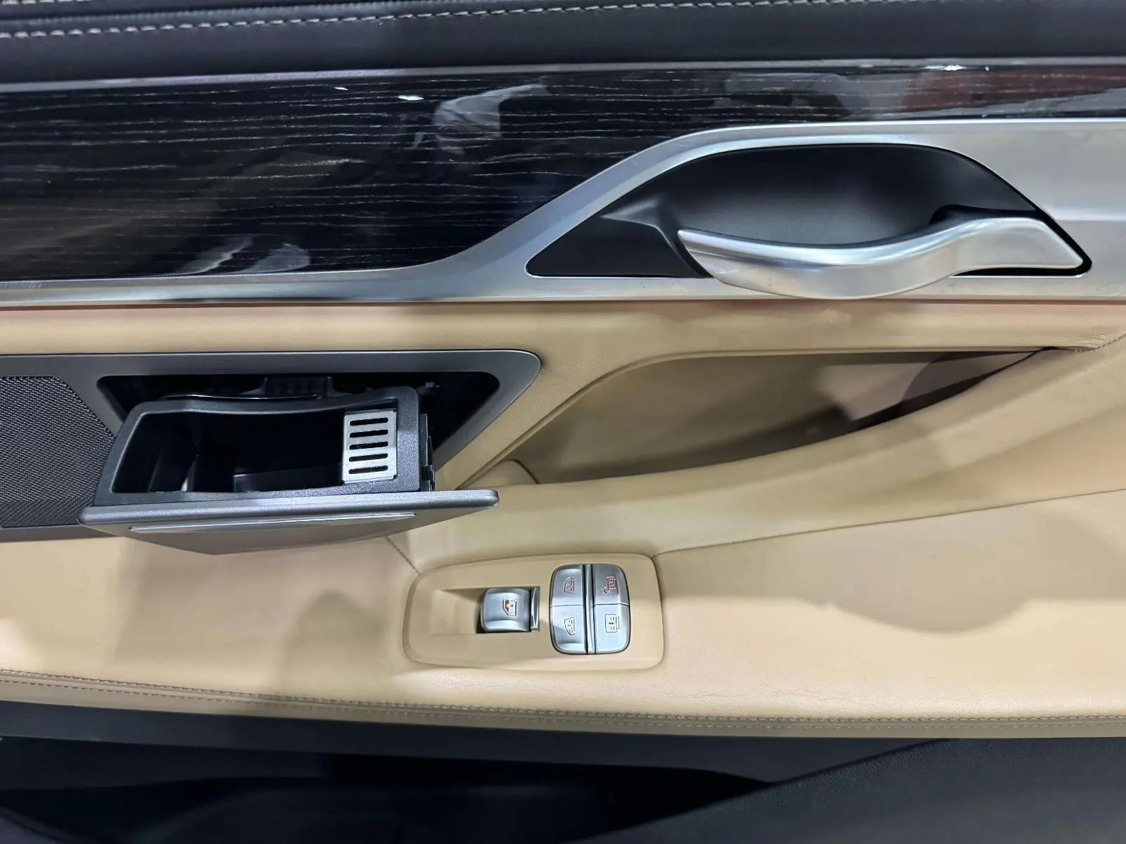 BMW 7 Series photo 48