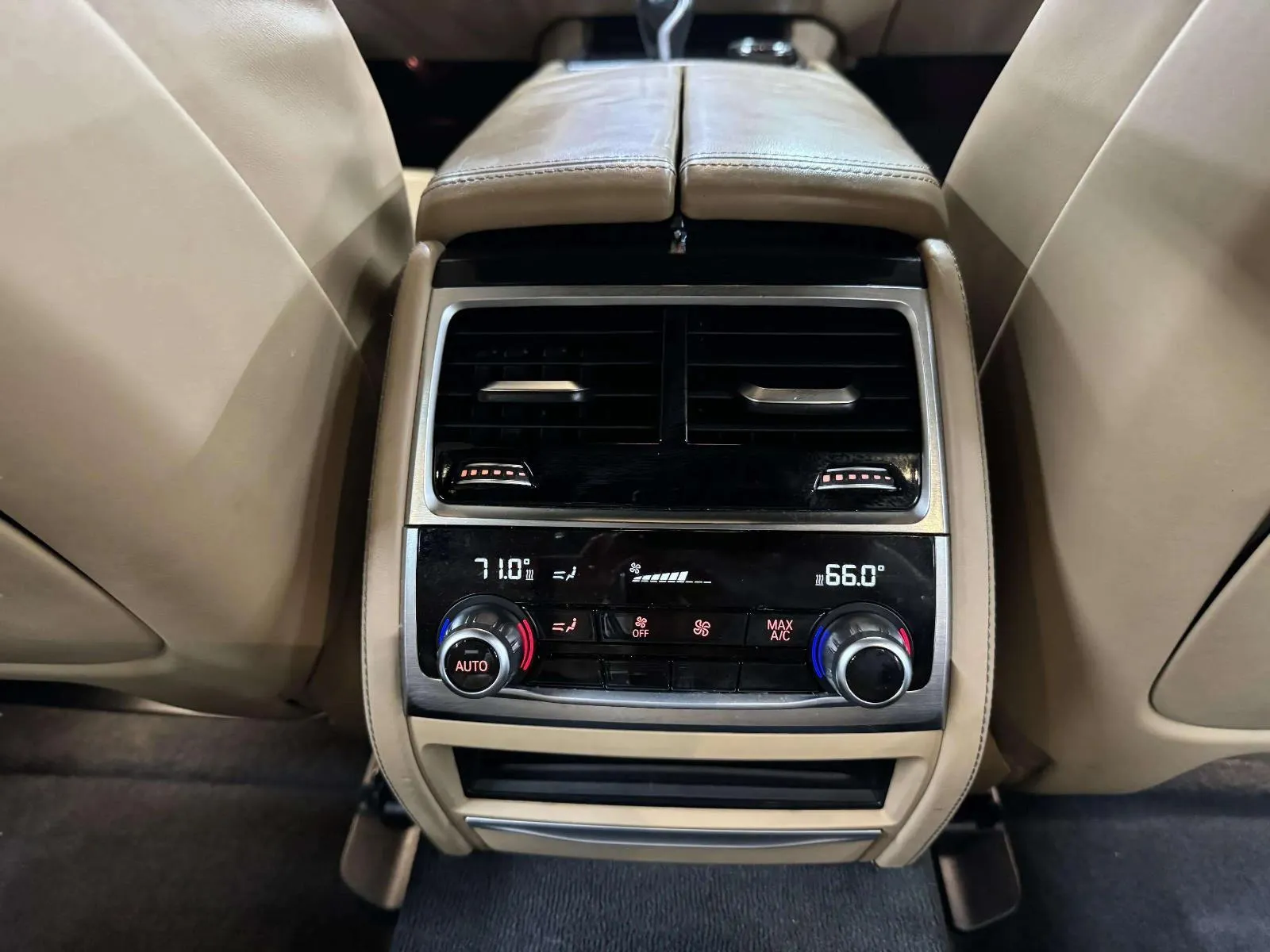 BMW 7 Series photo 49