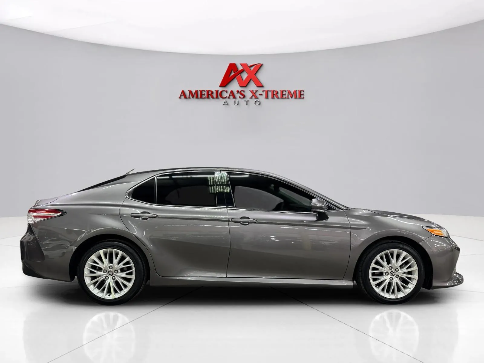 Toyota Camry photo 6