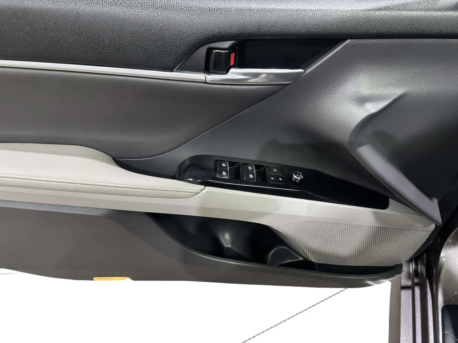 Toyota Camry photo 25