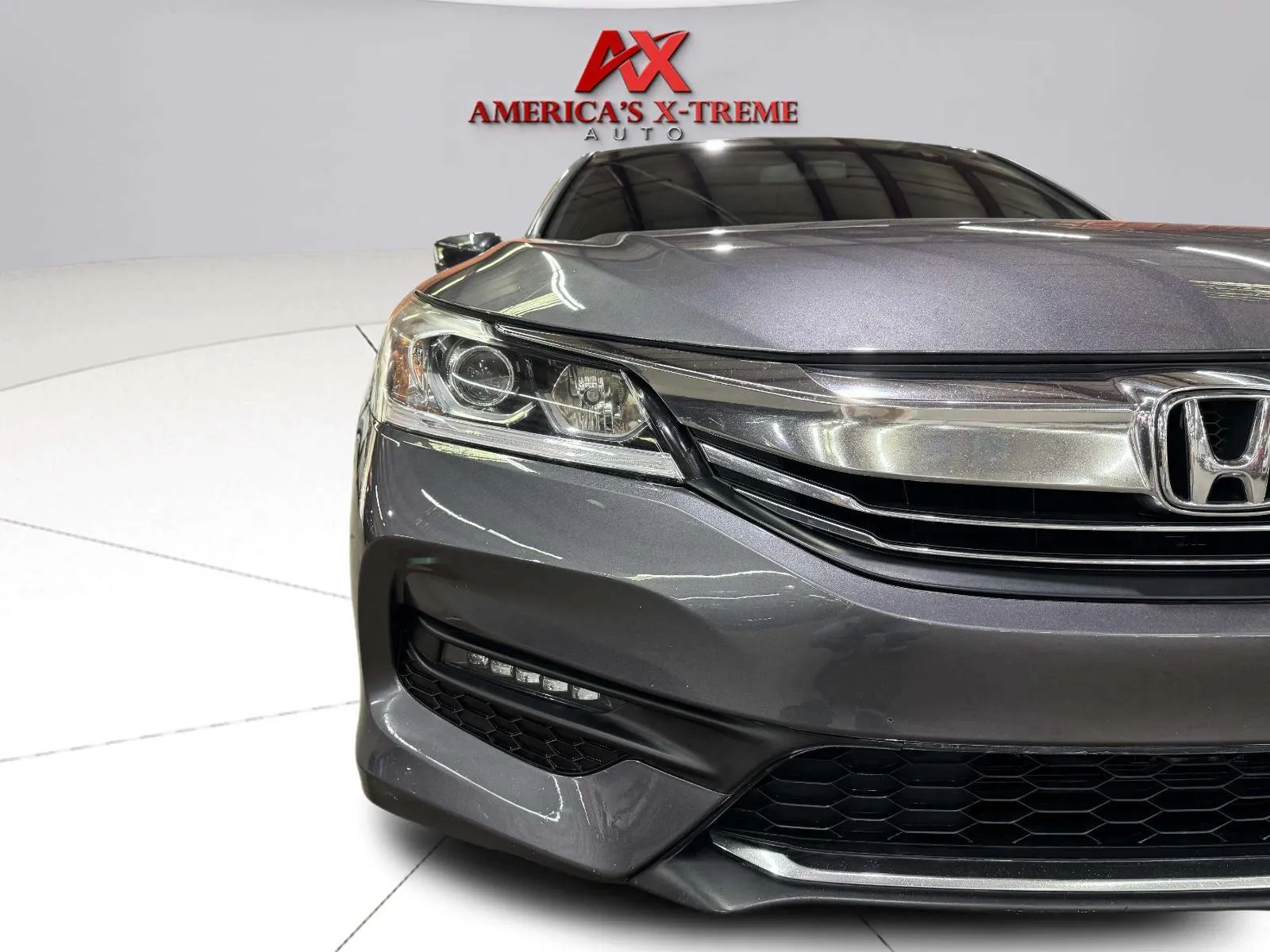 Honda Accord photo 6