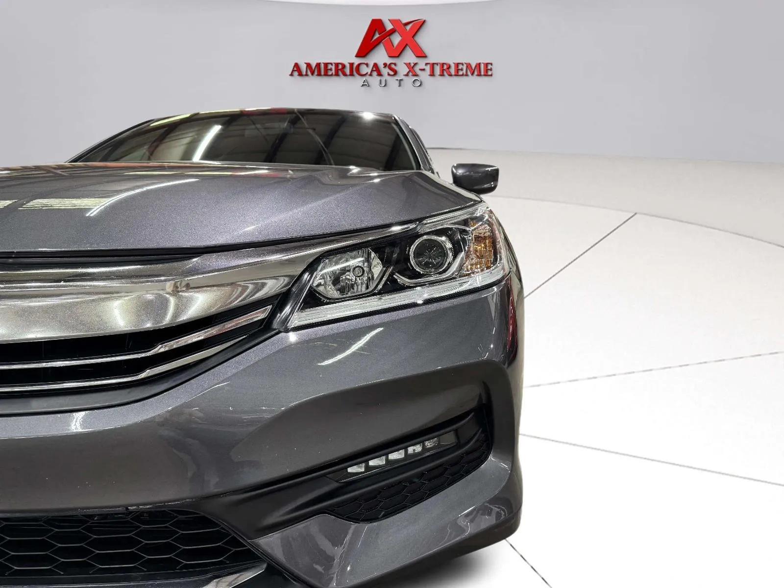 Honda Accord photo 7