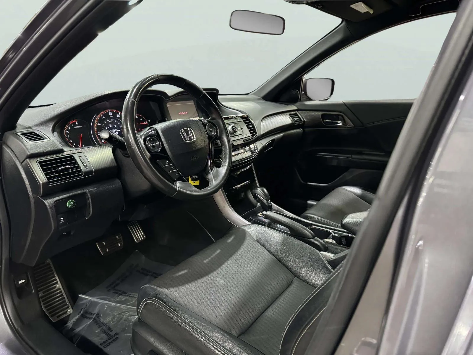 Honda Accord photo 13