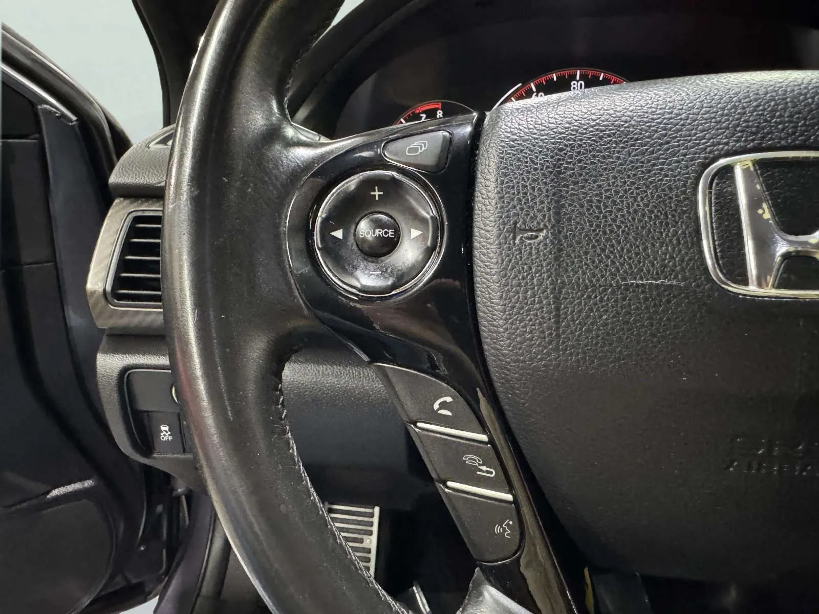 Honda Accord photo 23