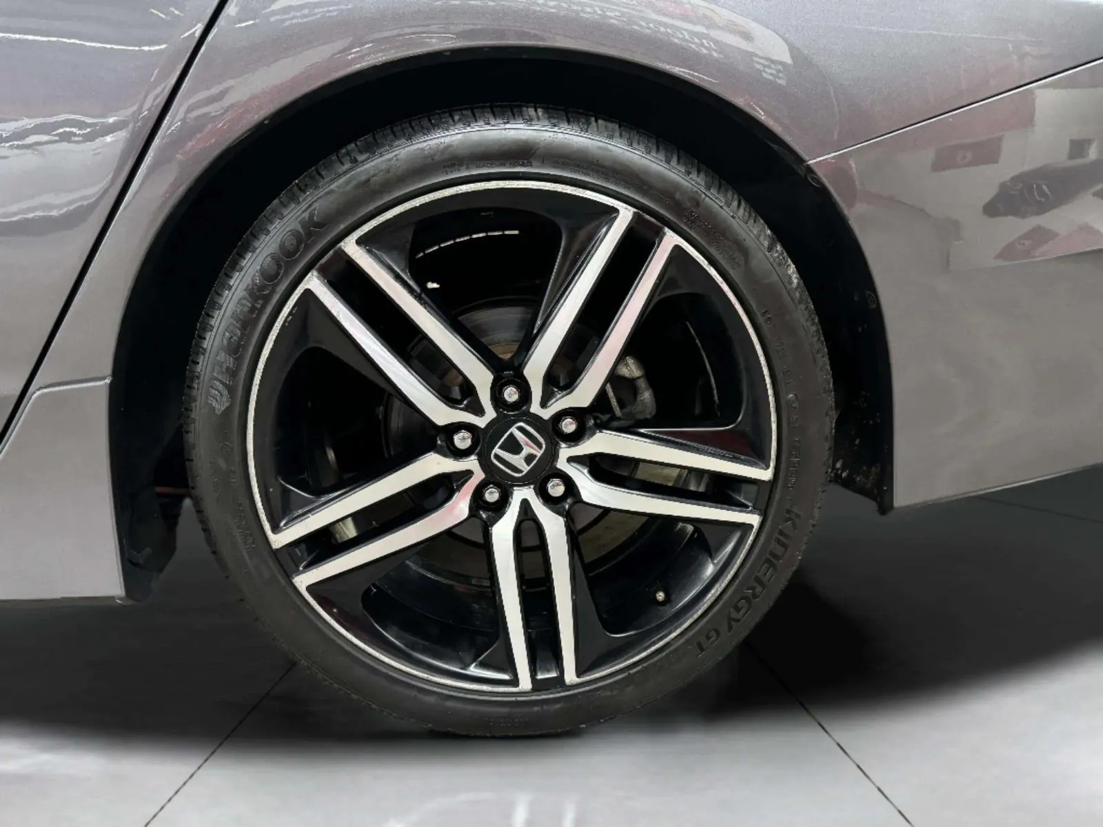 Honda Accord photo 32