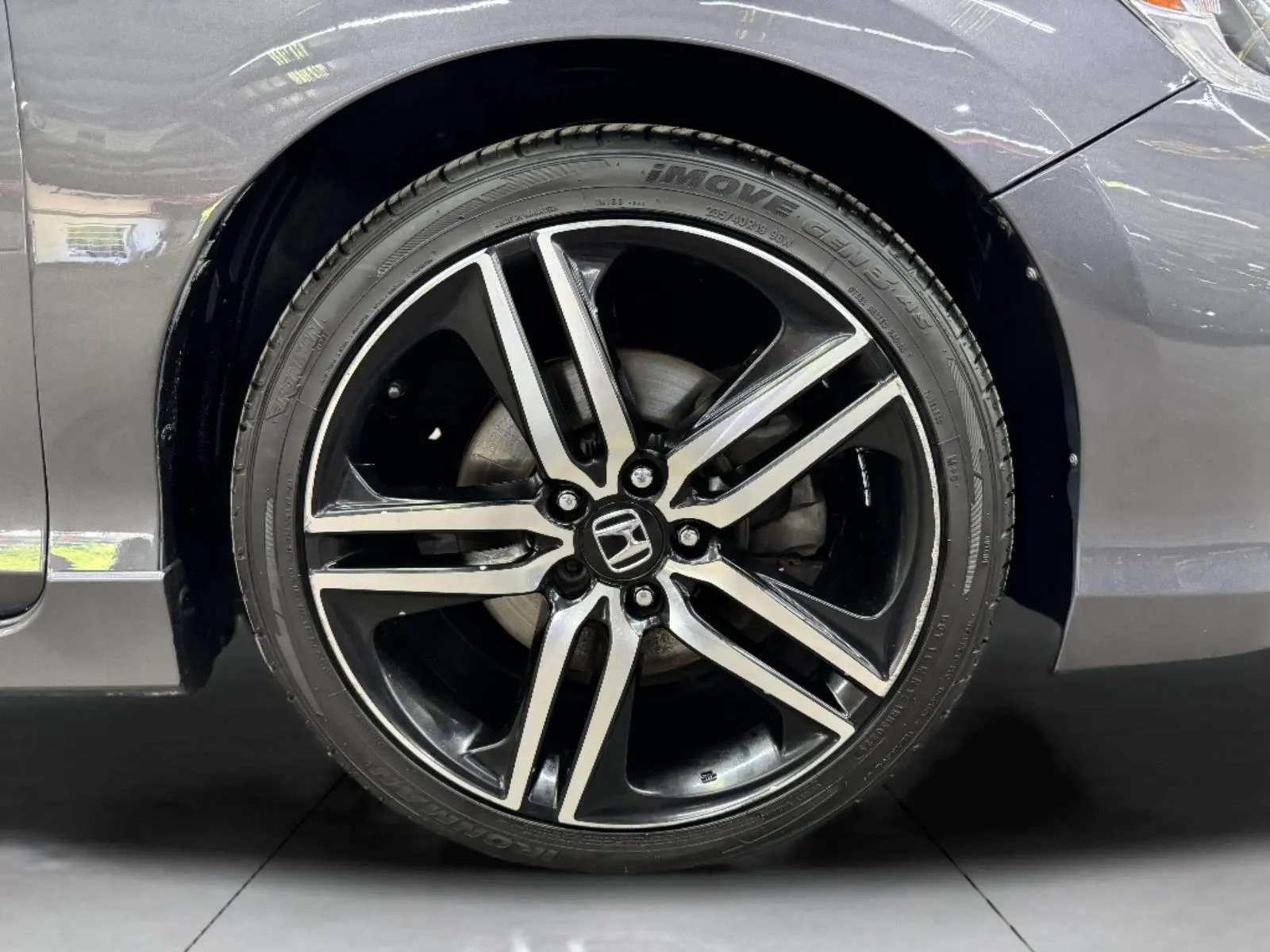 Honda Accord photo 35