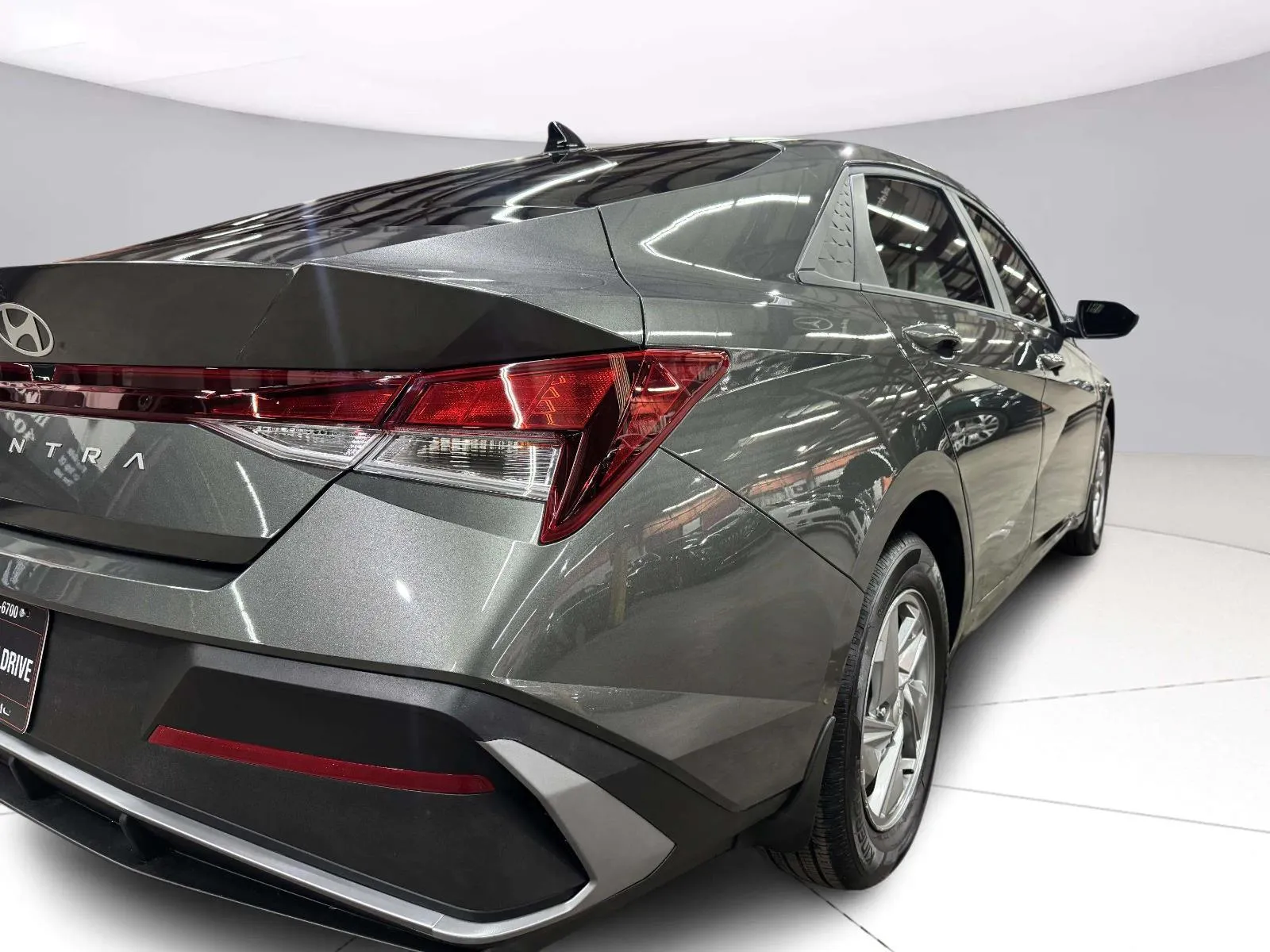 Hyundai Elantra photo 5