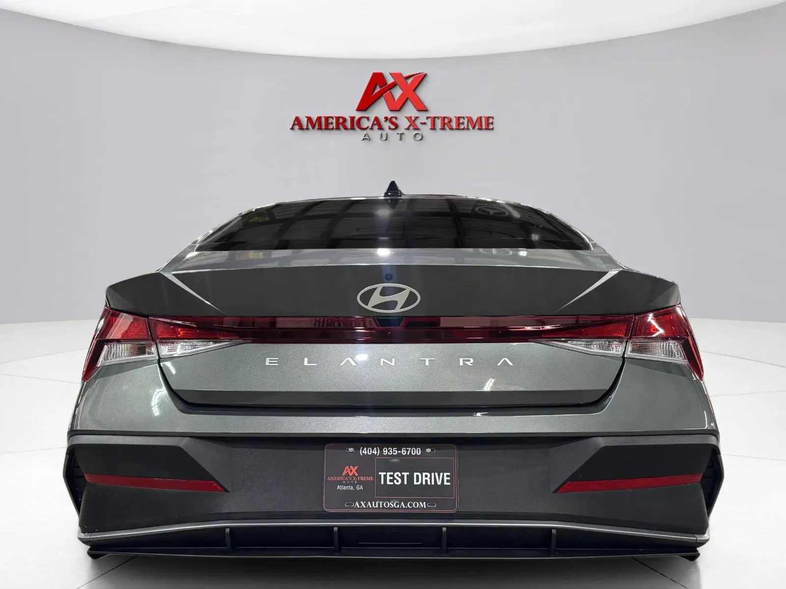 Hyundai Elantra photo 6
