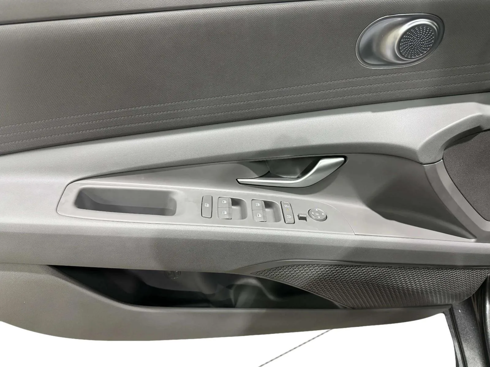 Hyundai Elantra photo 19