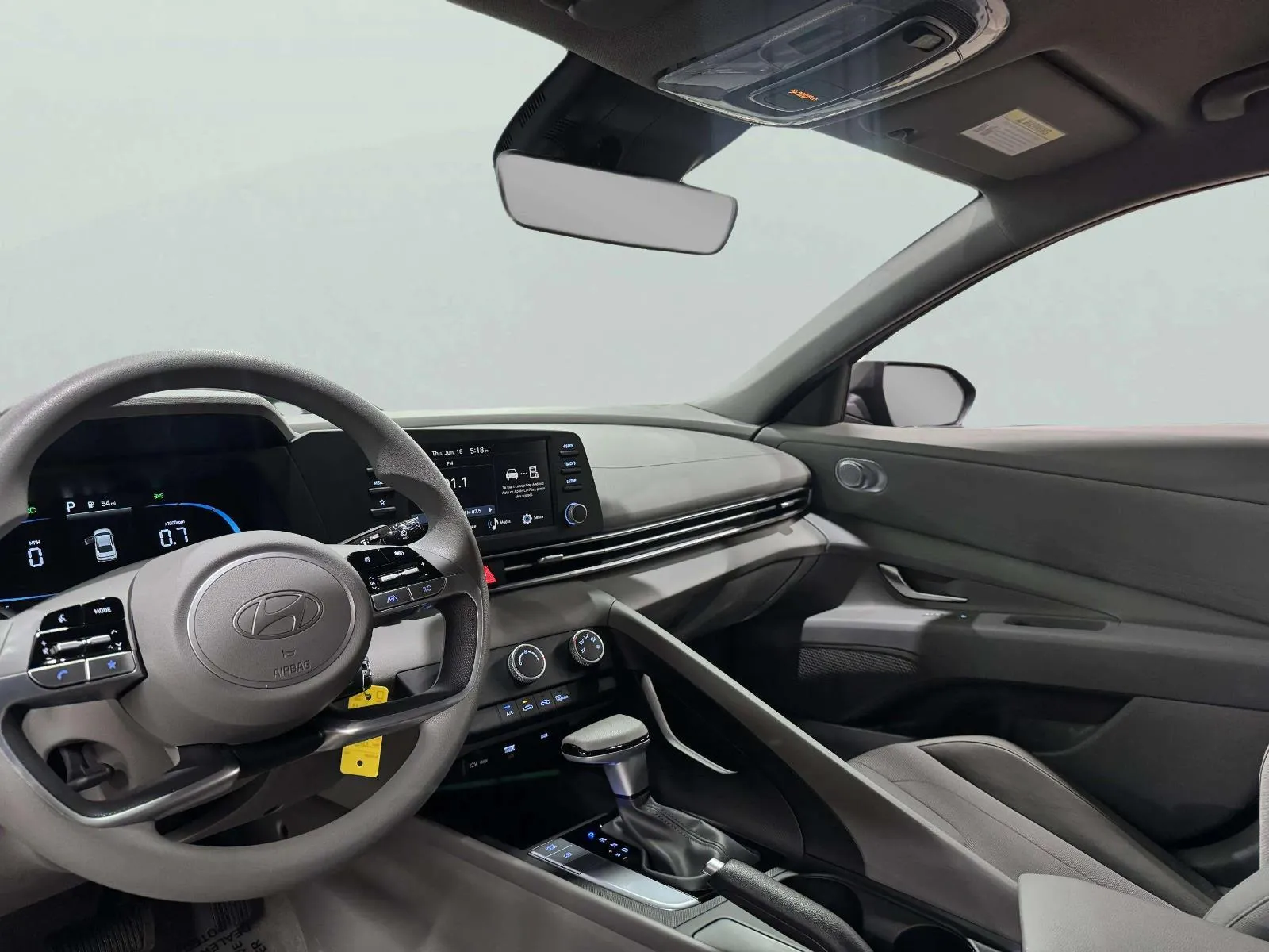 Hyundai Elantra photo 20