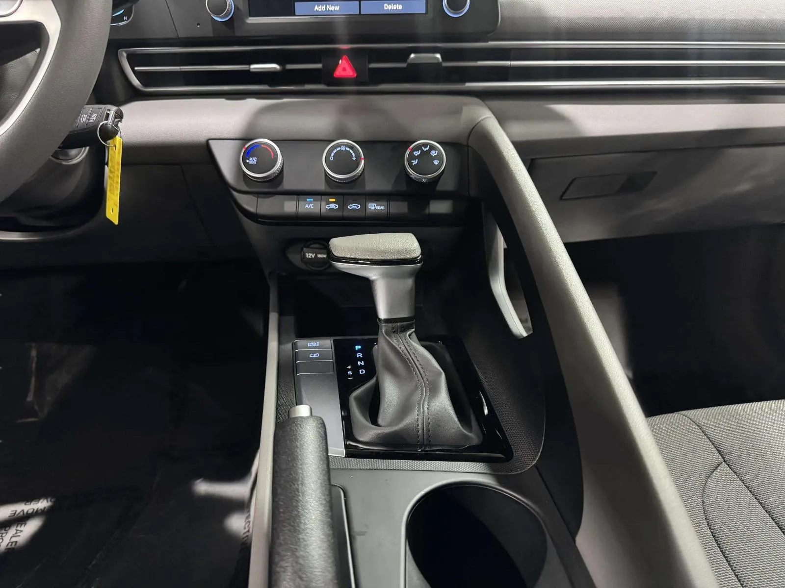 Hyundai Elantra photo 32