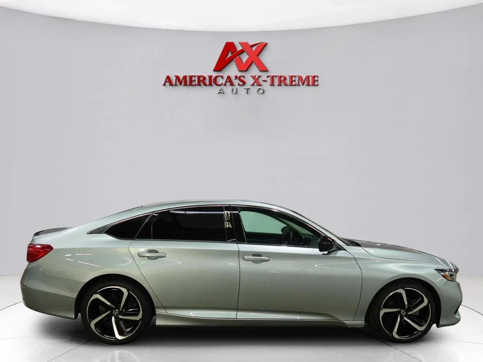Honda Accord photo 9