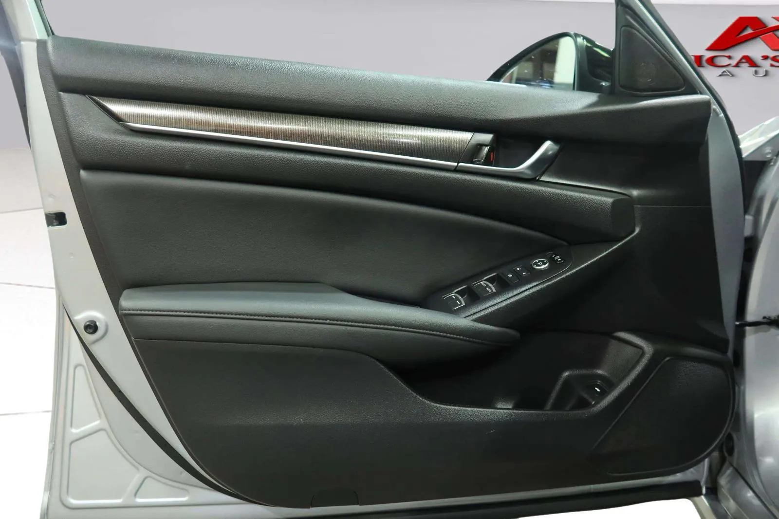Honda Accord photo 14