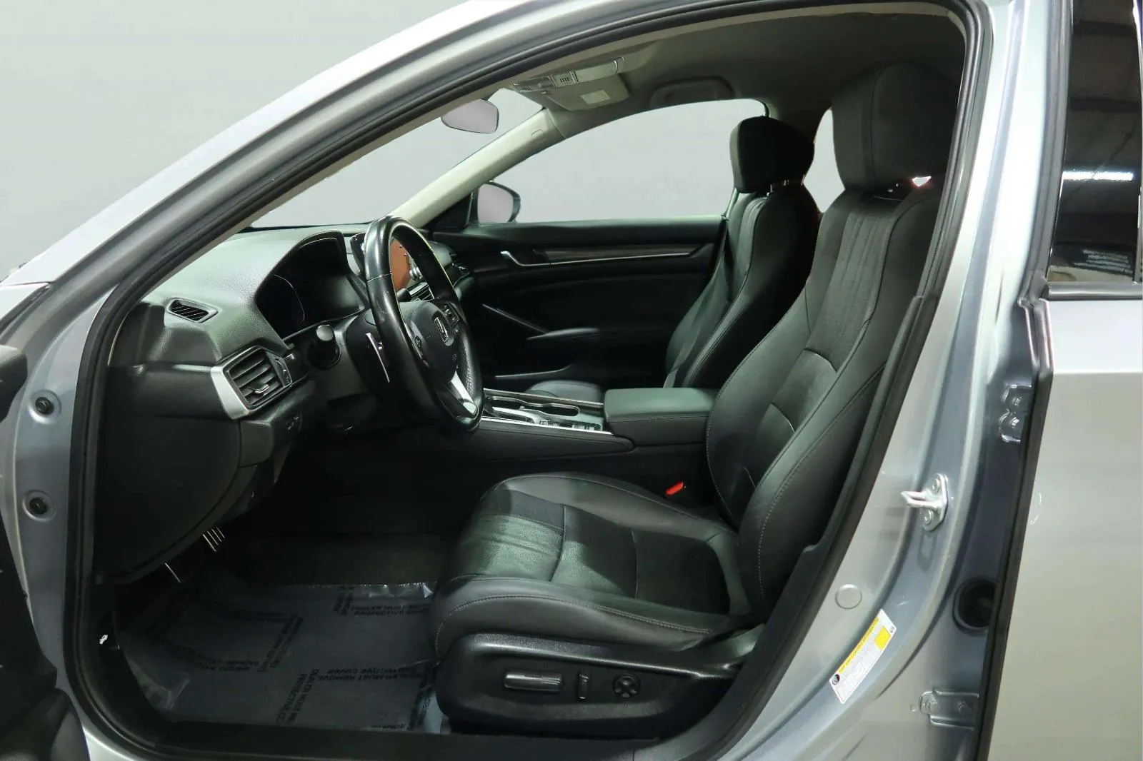 Honda Accord photo 16