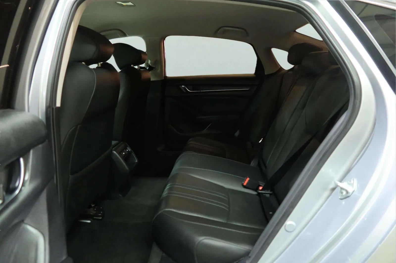 Honda Accord photo 19