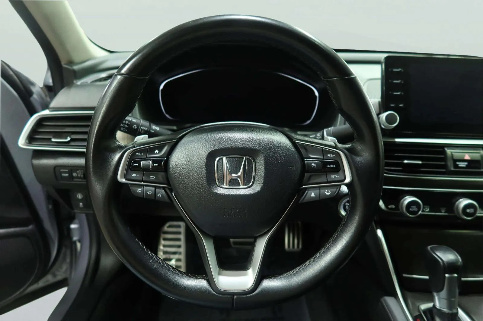 Honda Accord photo 25