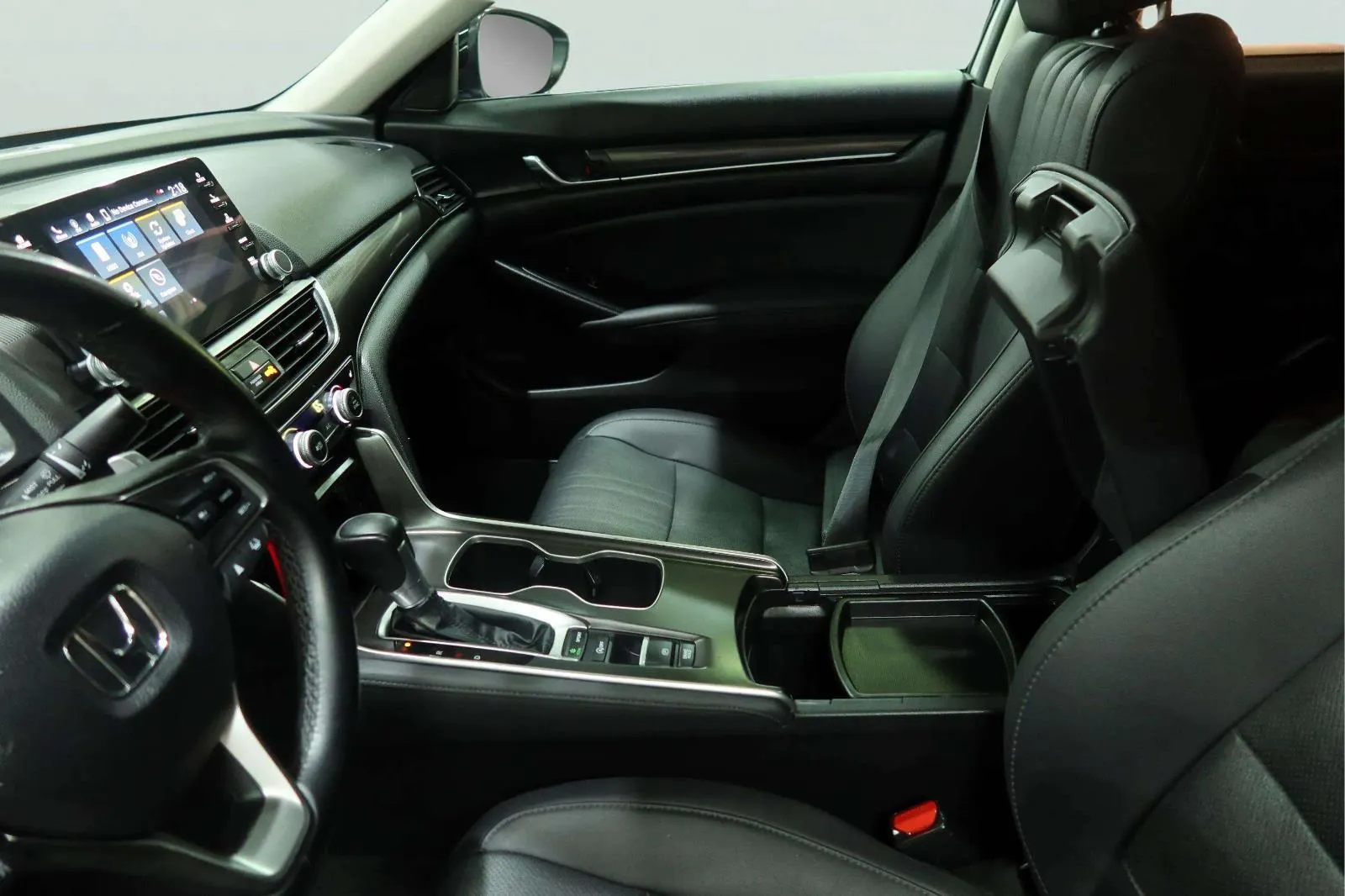 Honda Accord photo 35