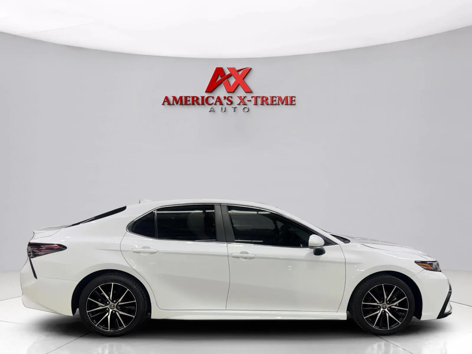 Toyota Camry photo 8
