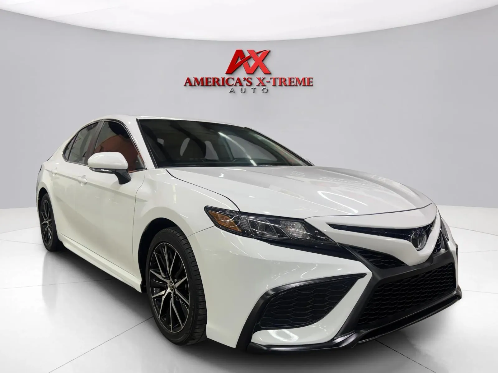 Toyota Camry photo 9