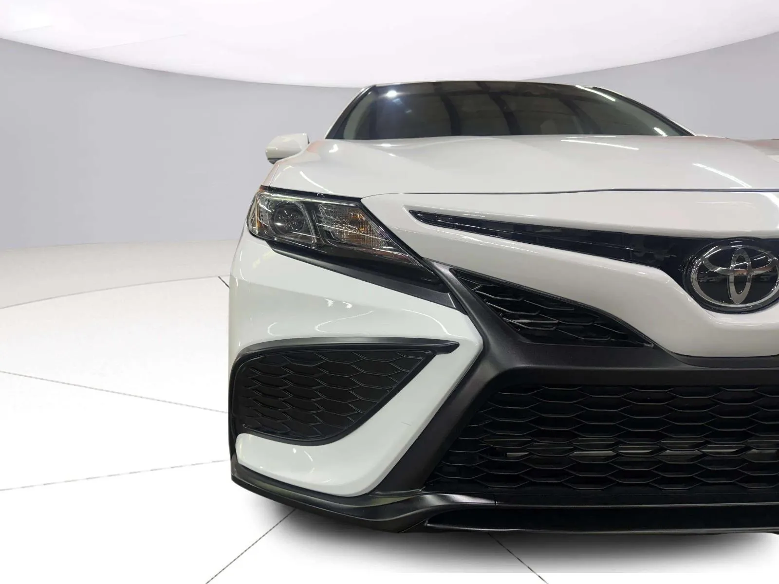 Toyota Camry photo 12