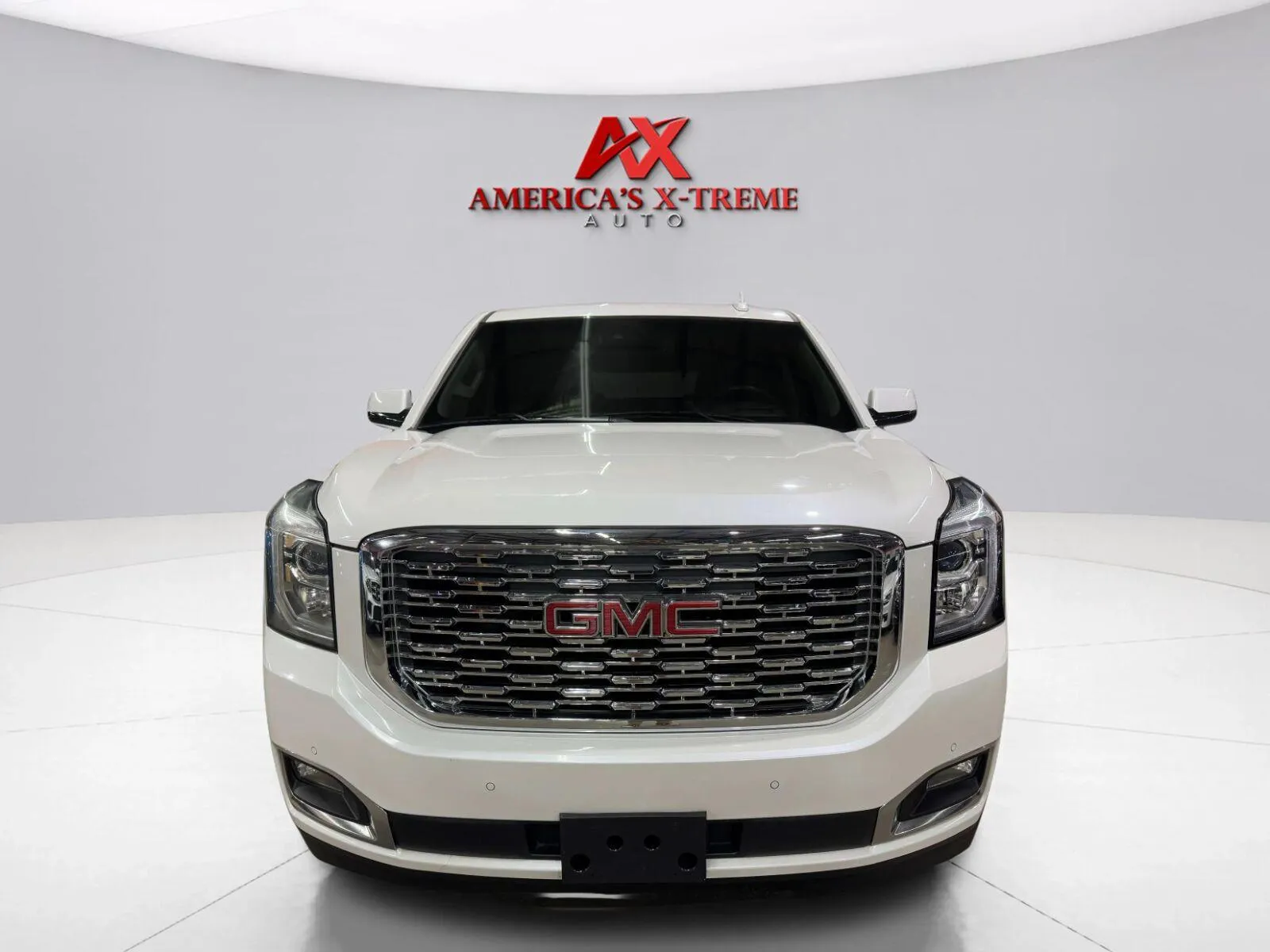 GMC Yukon photo 10