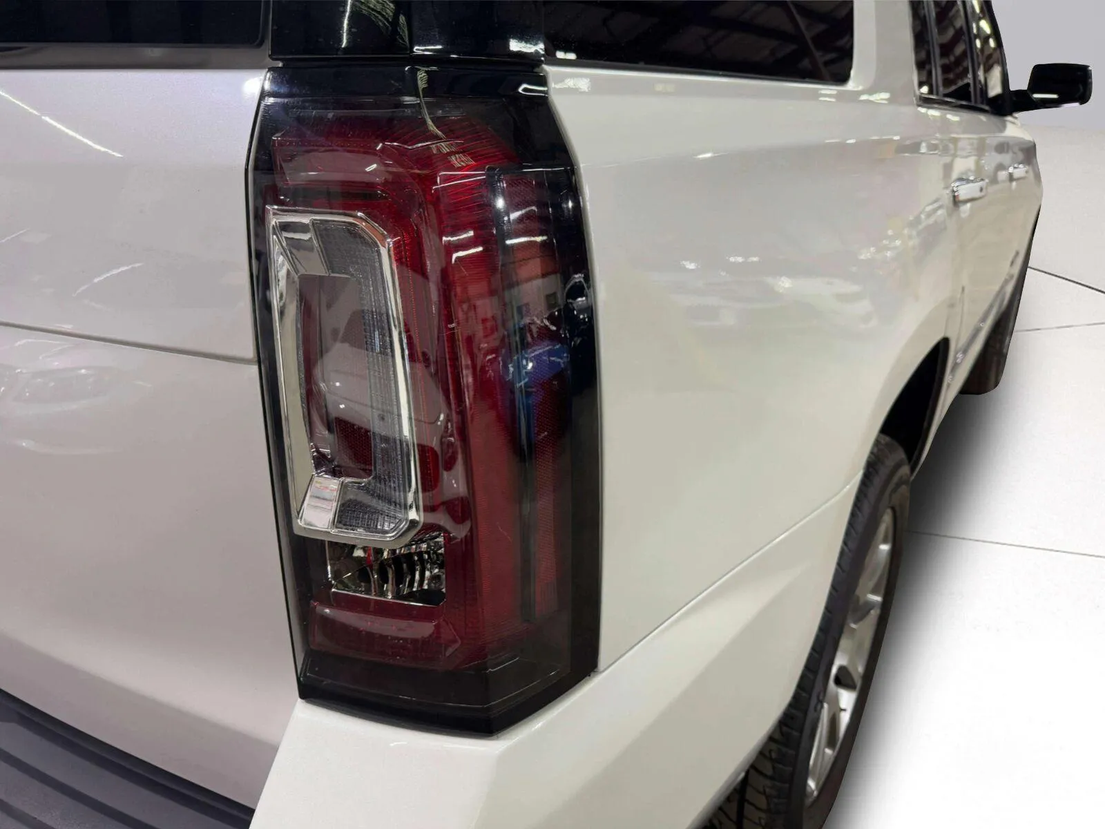 GMC Yukon photo 14