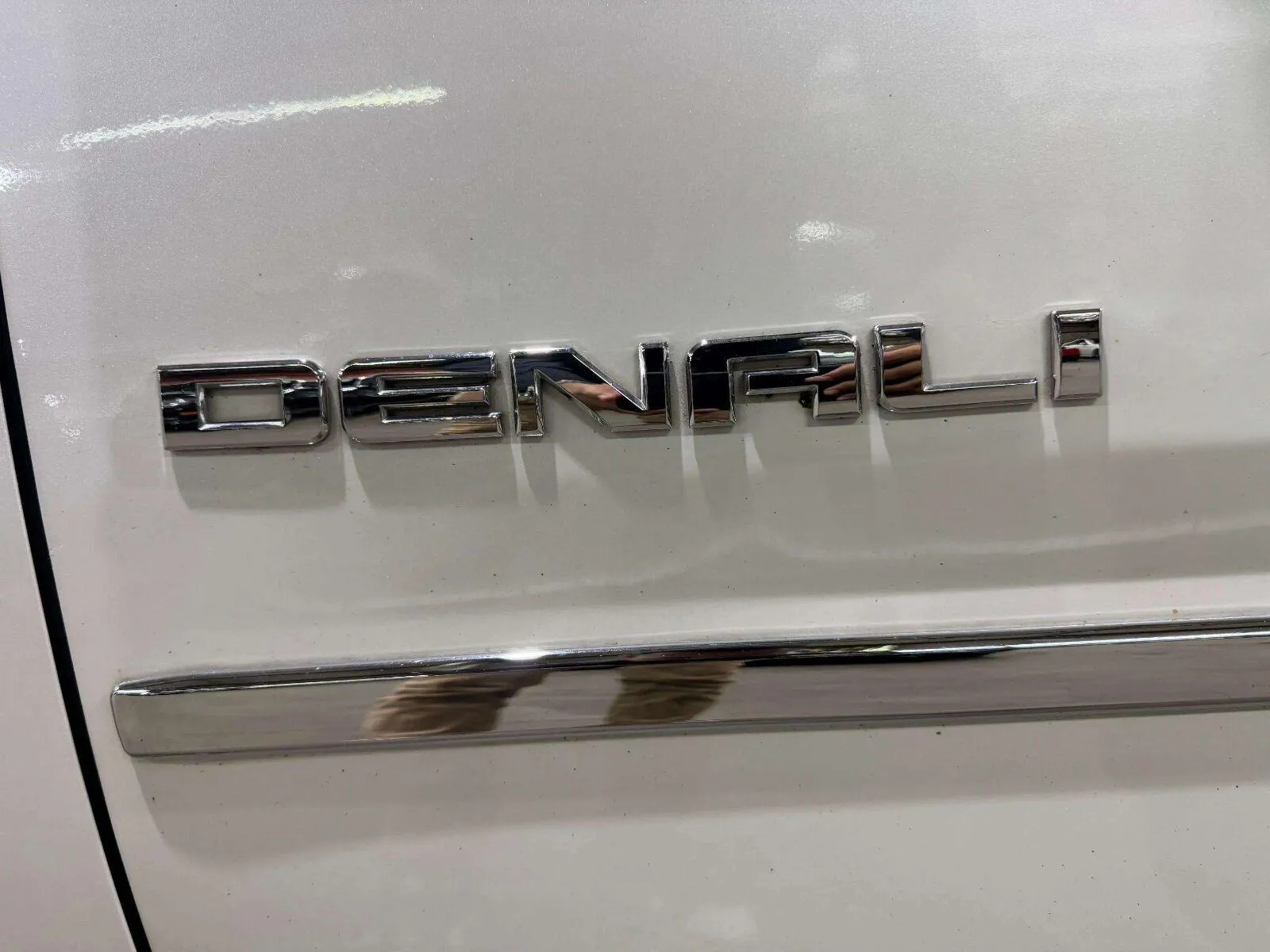 GMC Yukon photo 18