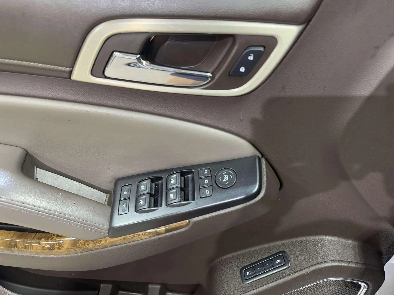 GMC Yukon photo 24