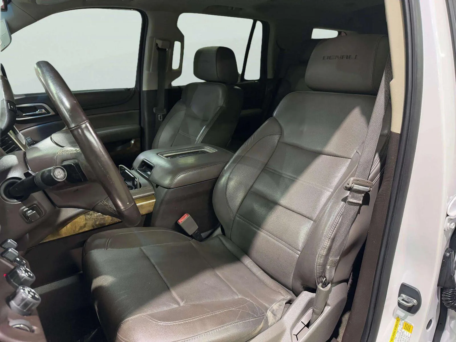 GMC Yukon photo 28