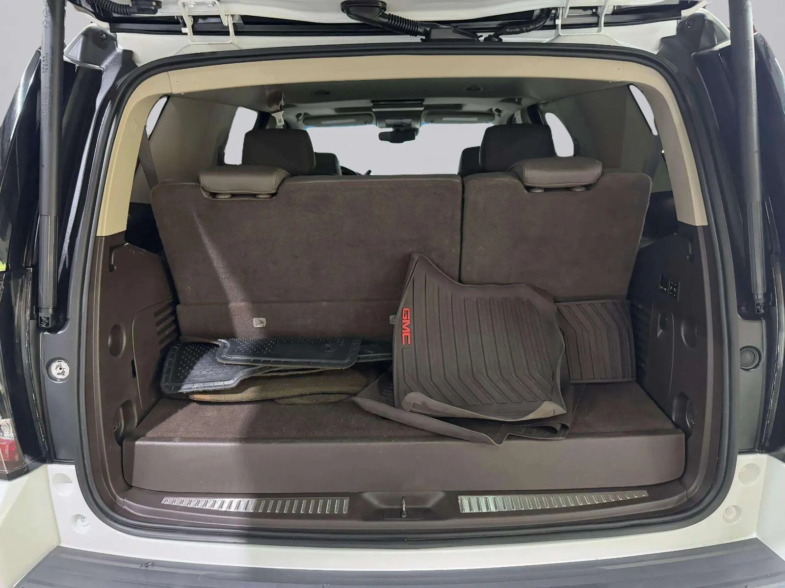 GMC Yukon photo 49