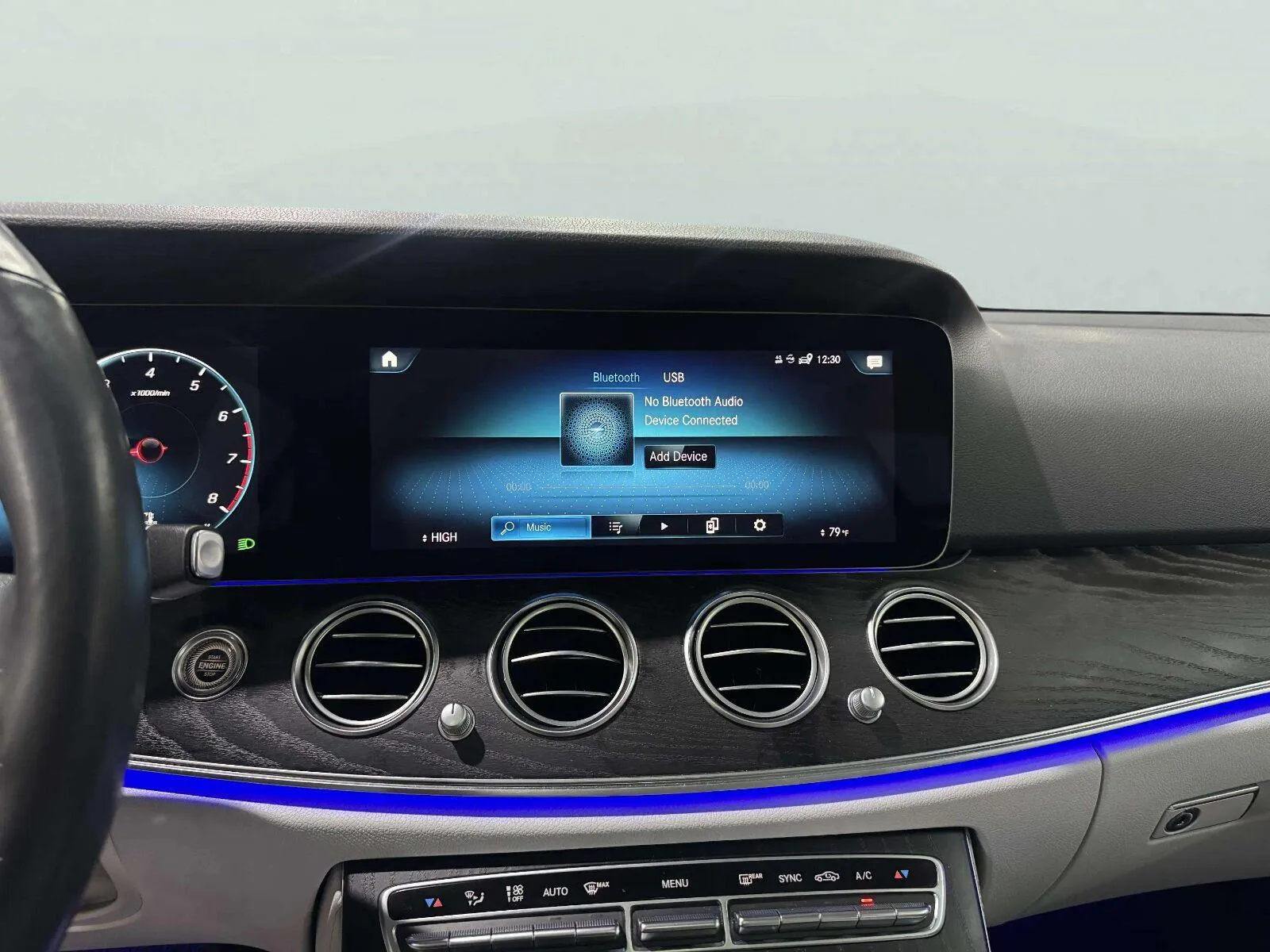 Mercedes-Benz 350 photo 24