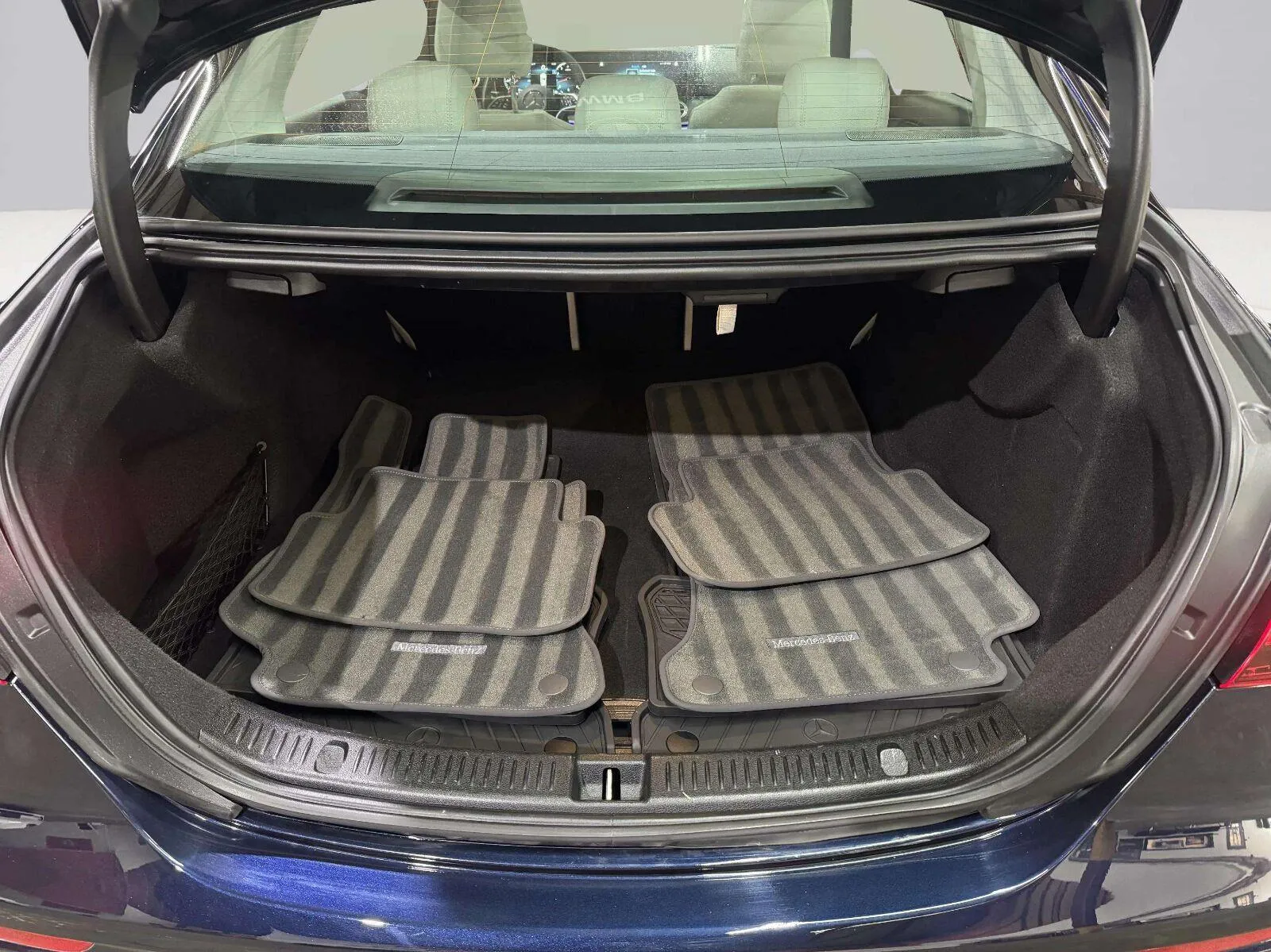 Mercedes-Benz 350 photo 30